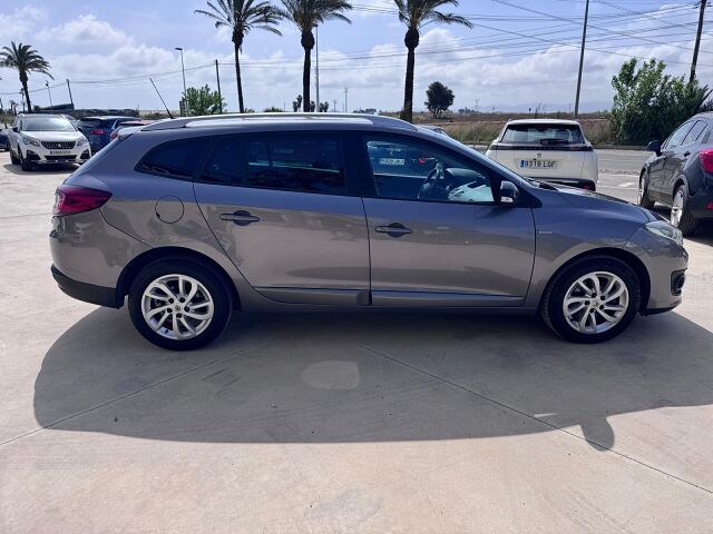RENAULT MEGANE ESTATE 1.5 DCI SPANISH LHD IN SPAIN 135000 MILES SUPER 2014